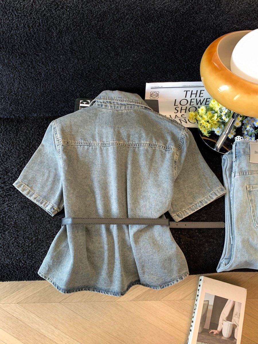 American Retro Denim Short Sleeve Shirt for Women Summer Waist-Cinching Slimming Design Top - Style b5b98a - Image 3