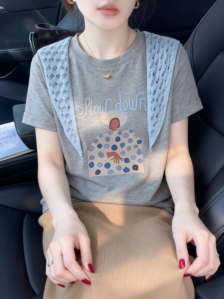 Gray Cartoon Print T-Shirt with Blue Hollow-Out Shawl Two-Piece Set Women 2026 Summer Unique Age-Reducing Top - Image 4