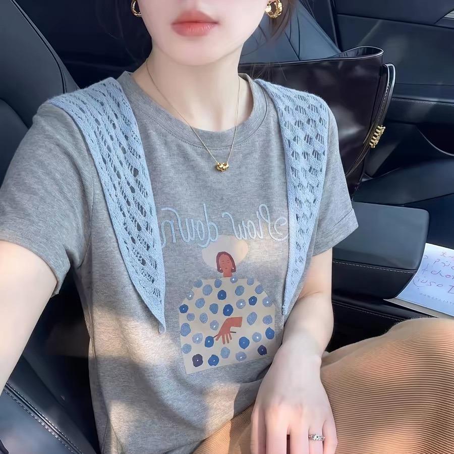 Gray Cartoon Print T-Shirt with Blue Hollow-Out Shawl Two-Piece Set Women 2026 Summer Unique Age-Reducing Top - Image 5