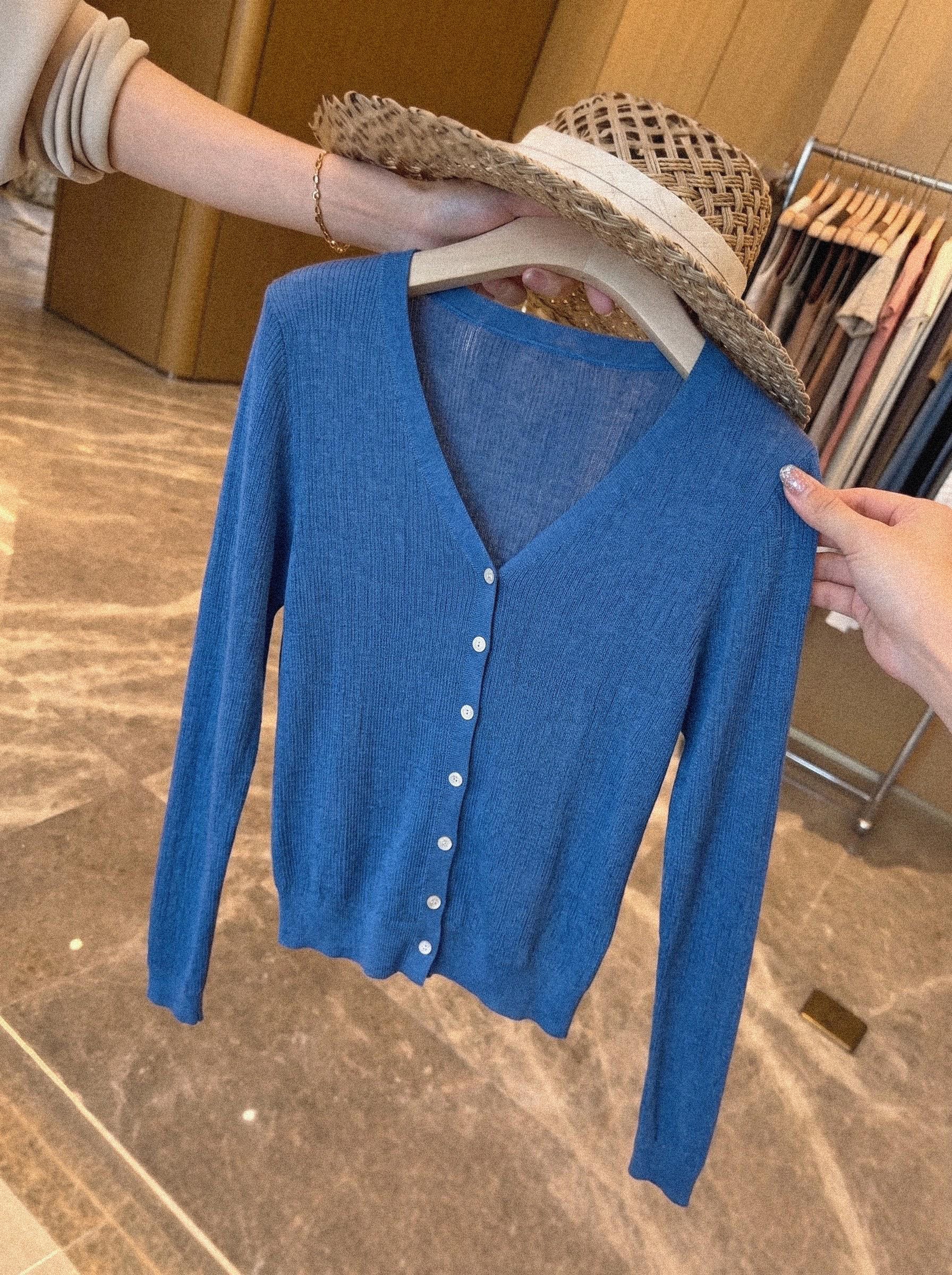 Elegant Lightweight Long Sleeve V-Neck Knit Cardigan for Women Korean Style Fall Top - Image 3
