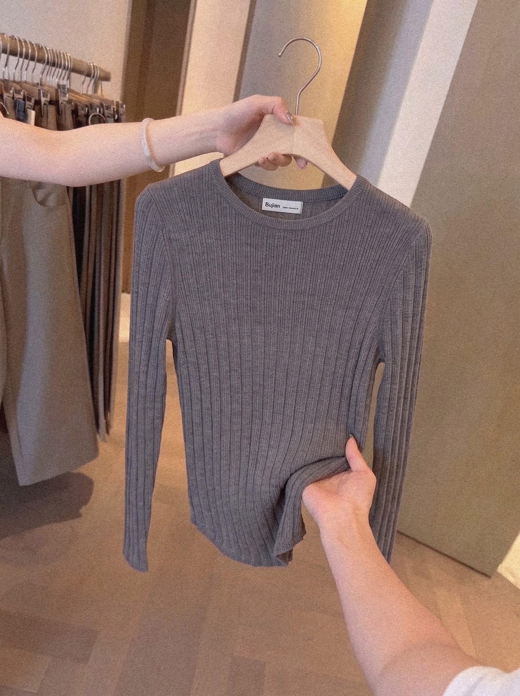Women's Ribbed Knit Pullover Sweater Crew Neck Long Sleeve Lightweight Fall Top - Image 4